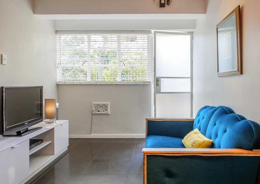 To Let 1 Bedroom Property for Rent in Vredehoek Western Cape